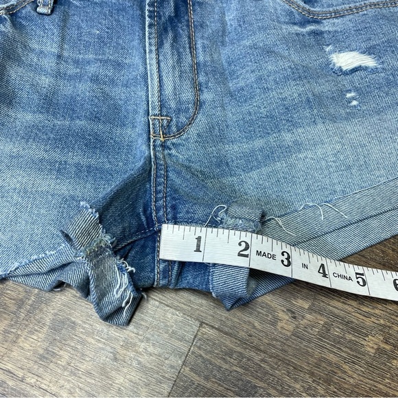 NEW Abercrombie & Fitch Low Rise Denim Jean Cuffed Shorts Womens 29 Distressed - Picture 7 of 7